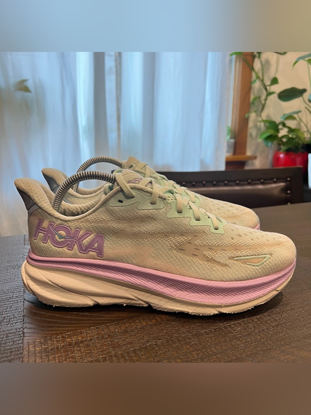 Hoka Clifton 9 light blue & purple running shoes 9B women